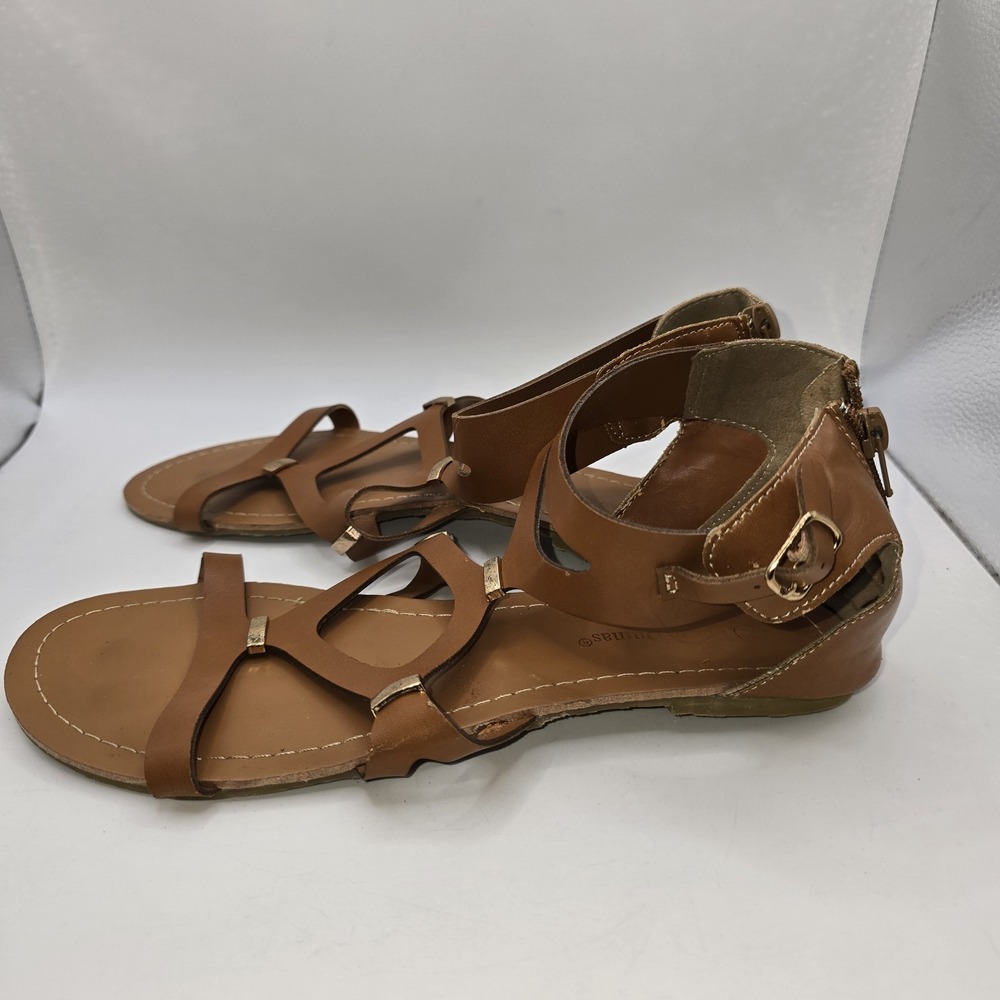 Pierre Dumas Women's Size 7.5 Brown Gladiator Ankle Strap Flat Sandals Zipper